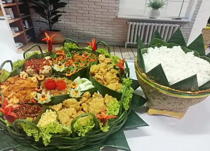 Ibu Leny
